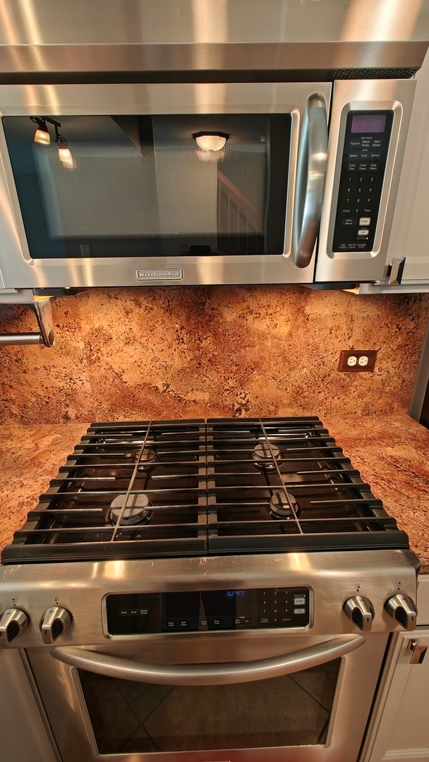 Building Photo - 1644 Orchard Ave