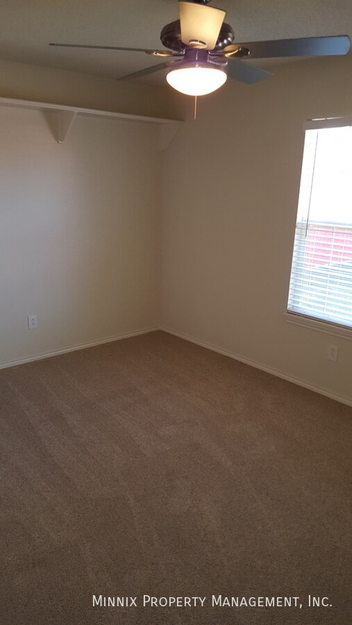 Building Photo - 1002 Osh Kosh Ave. (FS)-