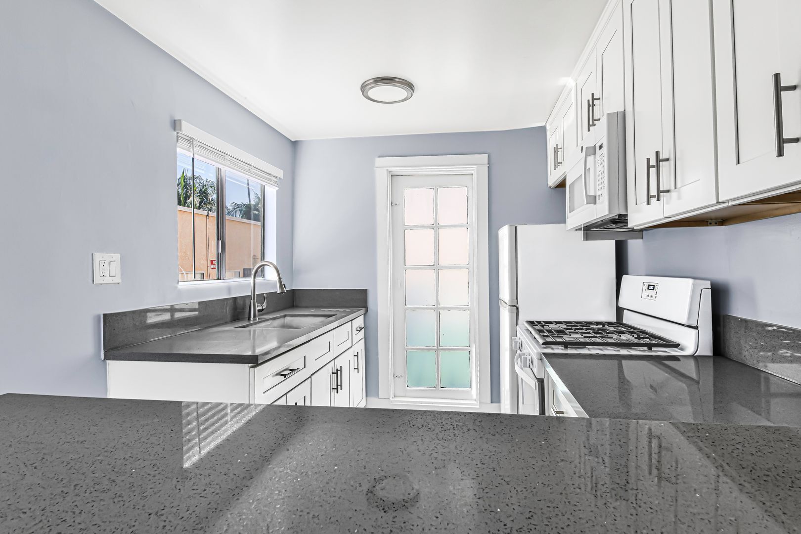 Building Photo - 119 Orange Ave