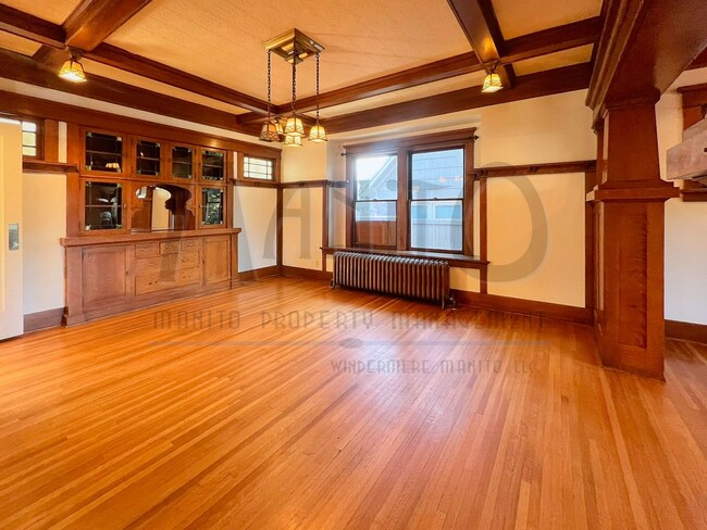 Building Photo - Beautiful South Hill Craftsman