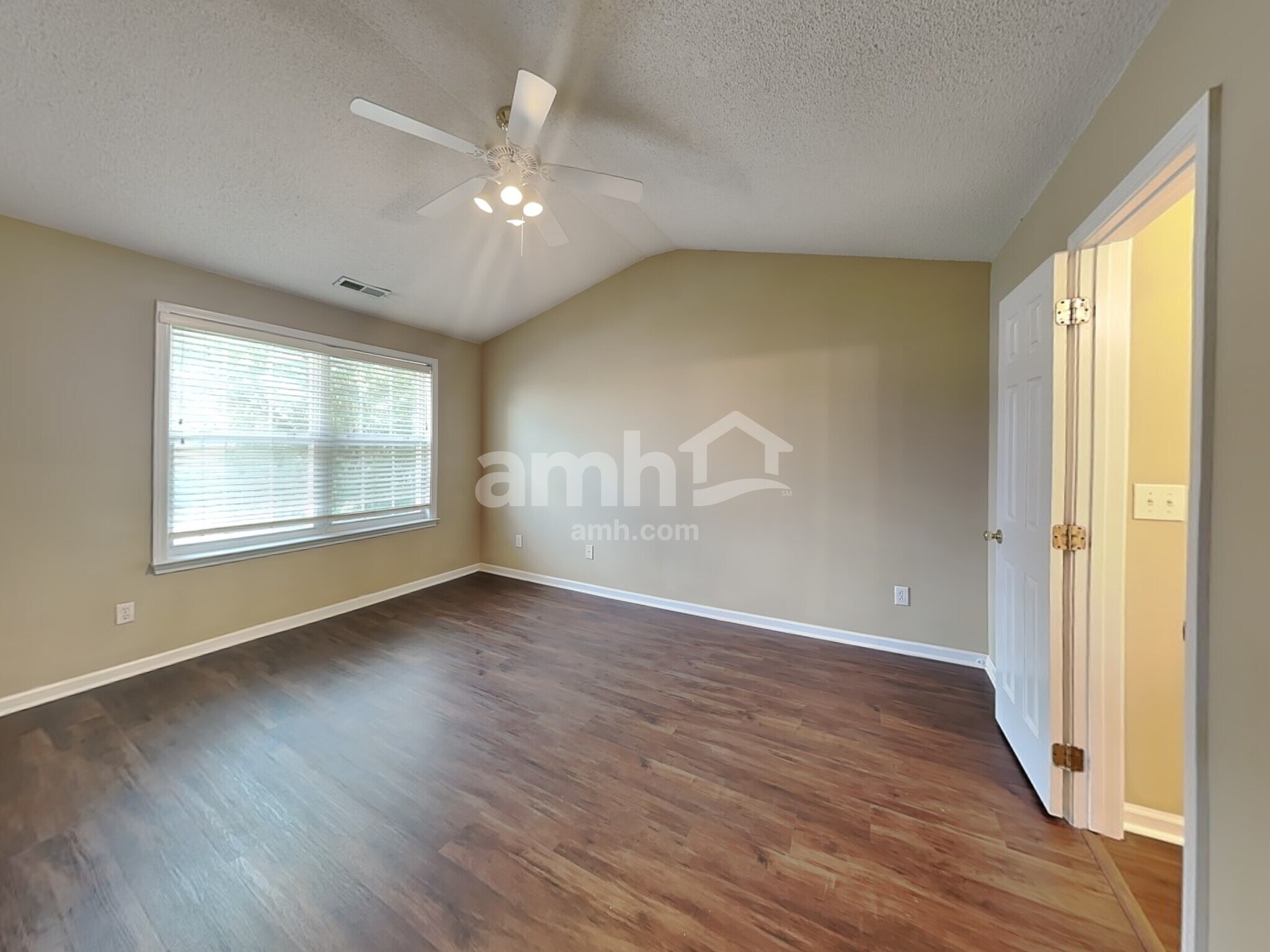 Building Photo - 706 Bellmeade Bay Dr
