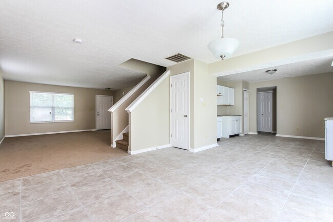 Building Photo - 3102 Salamonie Dr
