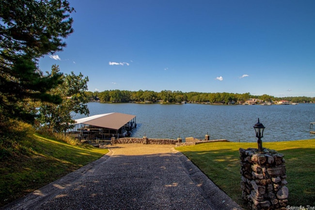 Building Photo - 203 Stearns Point