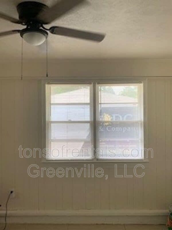 Building Photo - 106 Keloy St