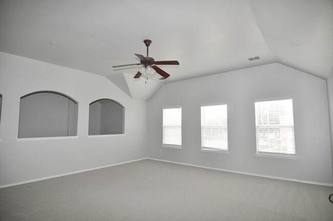 Building Photo - 9020 Brook Hill Ln