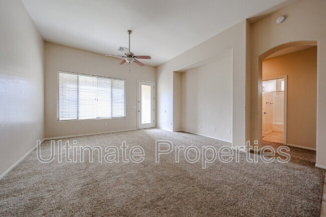 Building Photo - 14443 W Hearn Rd