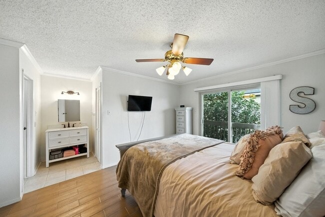 Building Photo - 3919 Fairmont Pkwy