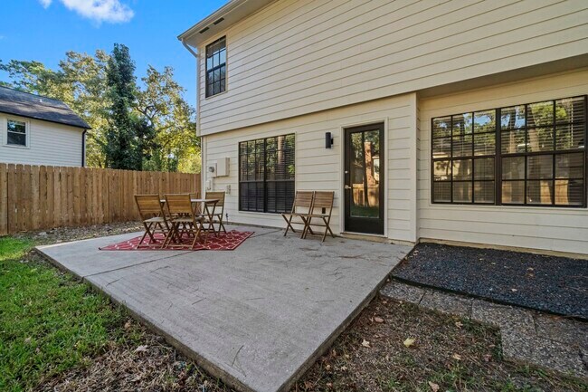 Building Photo - 105 Eagle Rock Cir