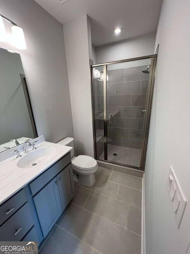 Building Photo - 327 Maltibie Dr