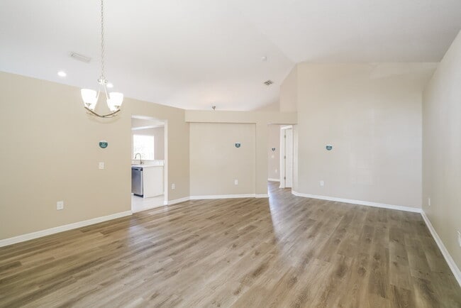 Building Photo - 6934 Waterbrook Ct
