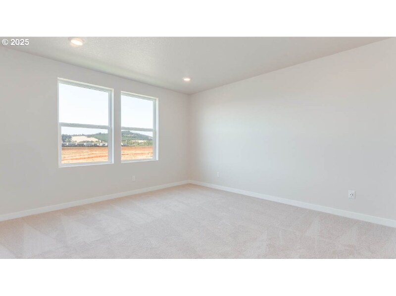 Building Photo - 9212 SE Azalea St