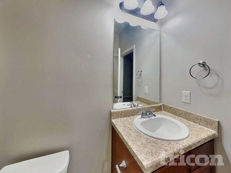 Building Photo - 11350 Freeman Way