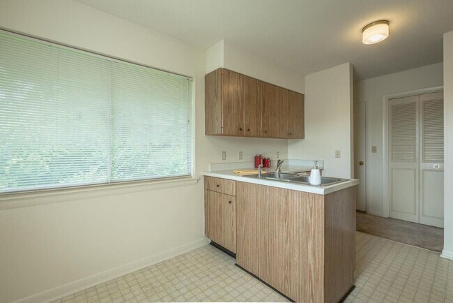 Building Photo - 3408 Gail Dr
