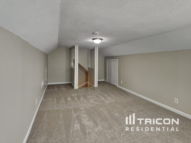 Building Photo - 2103 Winthorne Ln