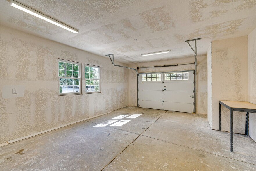 Building Photo - 5700 Winding Way