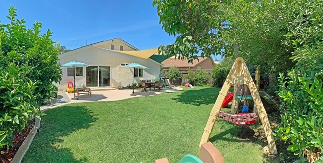 Building Photo - Beautiful 3 Bedroom, 2 Bathroom Remodeled ...