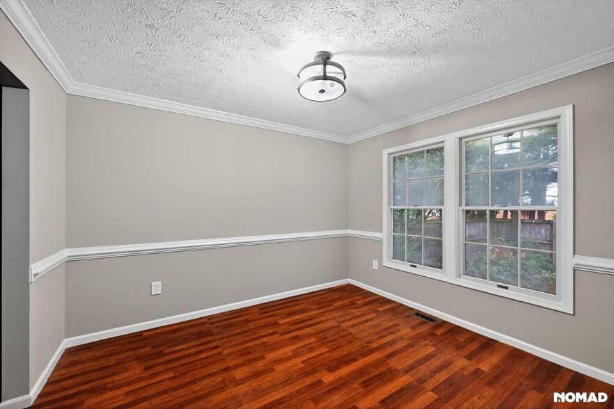 Building Photo - 8204 Coneflower Way