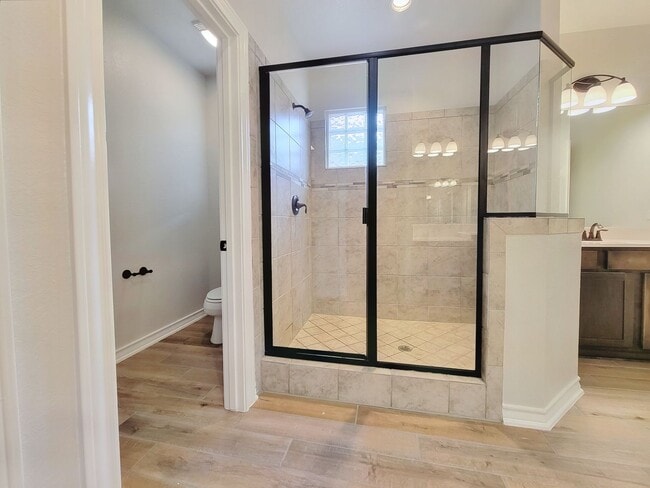Building Photo - 4413 Royal Oak Blvd