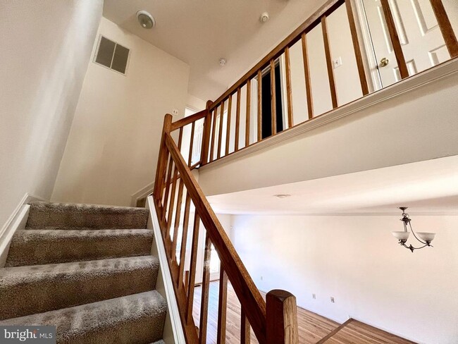 Building Photo - 1525 Templeton Pl