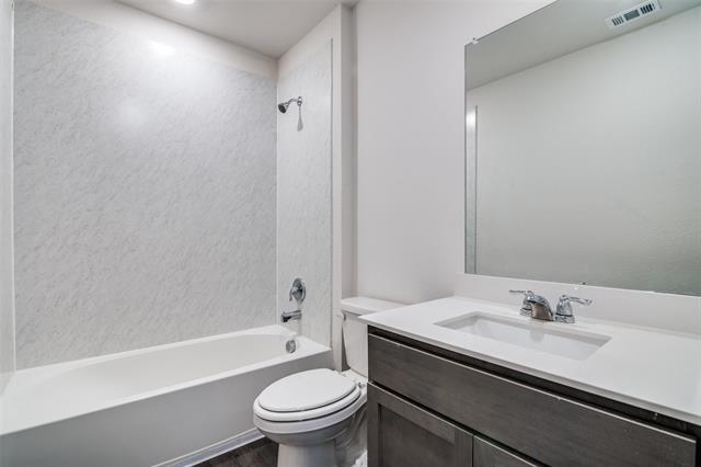 Building Photo - 611 Chuck Wagon Dr