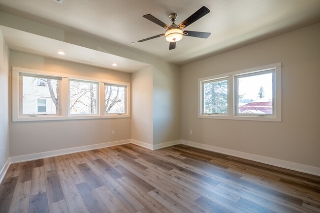 Building Photo - 120 Richardson St