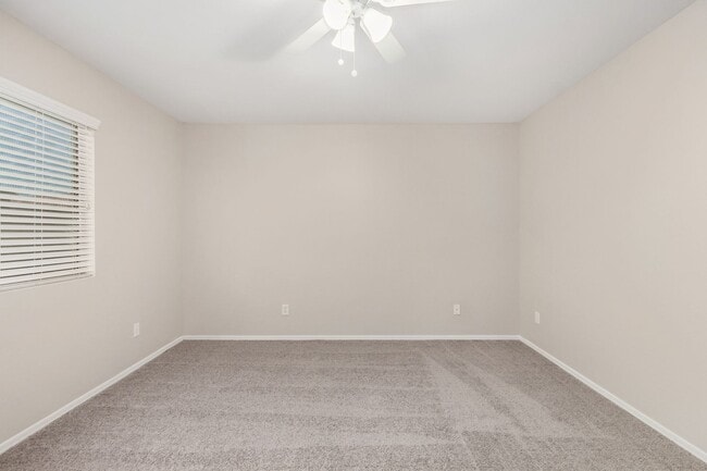 Building Photo - New Listing in Buckeye