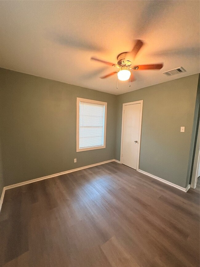 Building Photo - 4323 Groton Dr