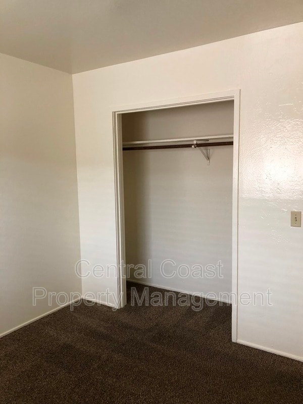 Building Photo - 1021 Funston Ave