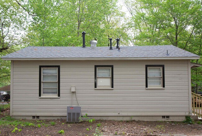 Building Photo - 3316 Zion St