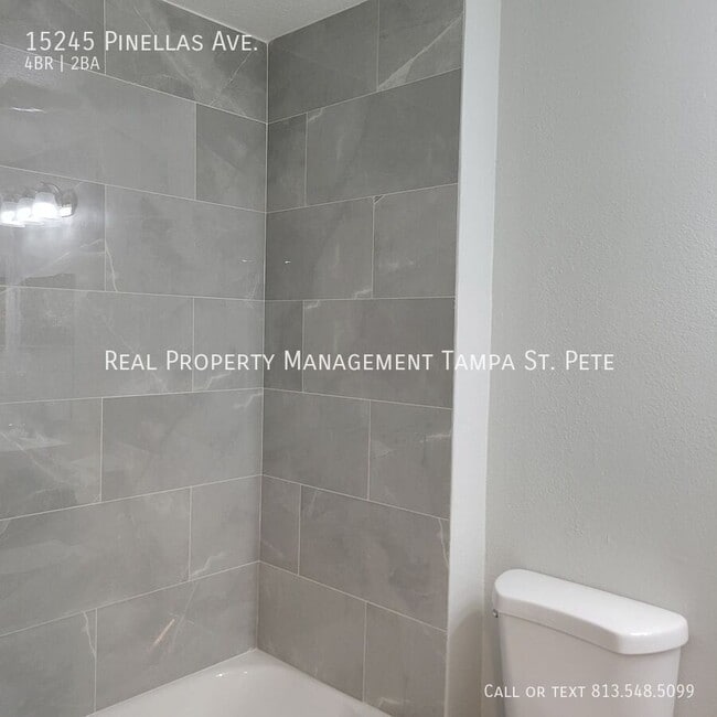 Building Photo - 15245 Pinellas Ave