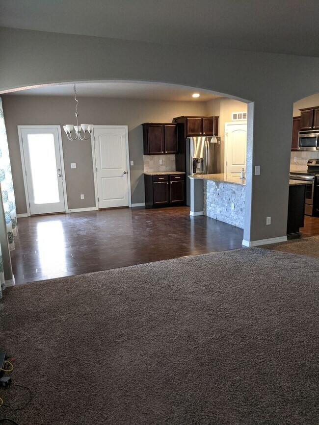 Building Photo - Open layout two-story home