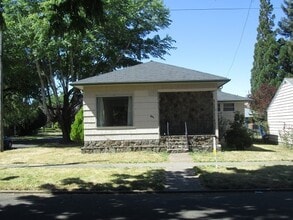 Building Photo - 3Bd/1Ba Single Story House w/ Basement - A...