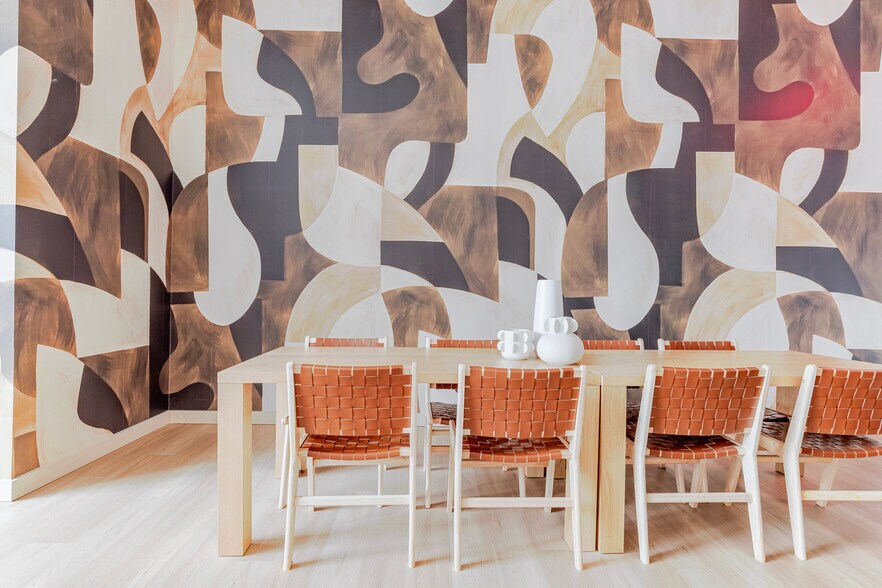 Building Photo - 27-01 Jackson Ave