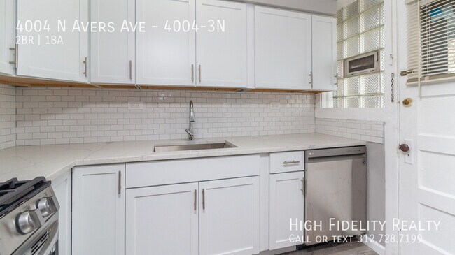 Building Photo - 4004 N Avers Ave