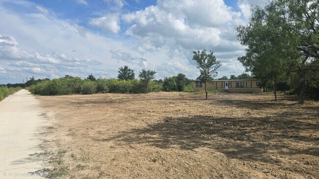 Building Photo - 18509 Blake Manor Rd