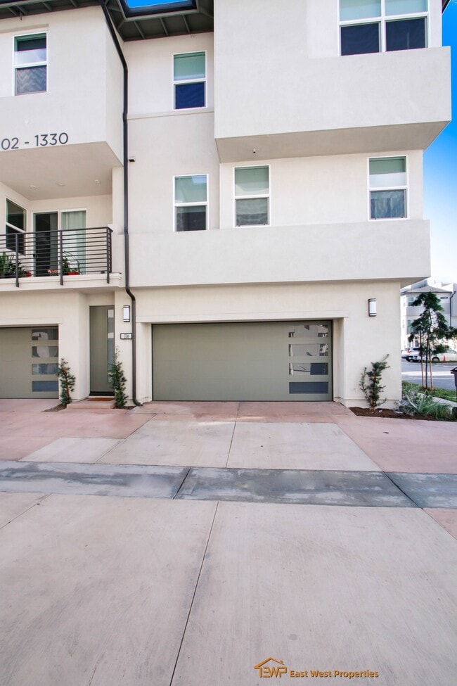 Building Photo - 1302 W Cara Dr