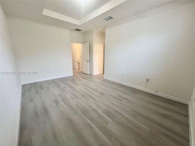 Building Photo - 15001 SW 119th Ln