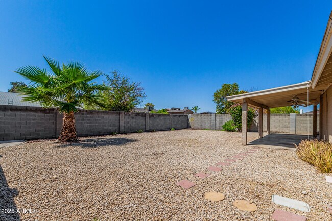 Building Photo - 2955 W Wagoner Rd