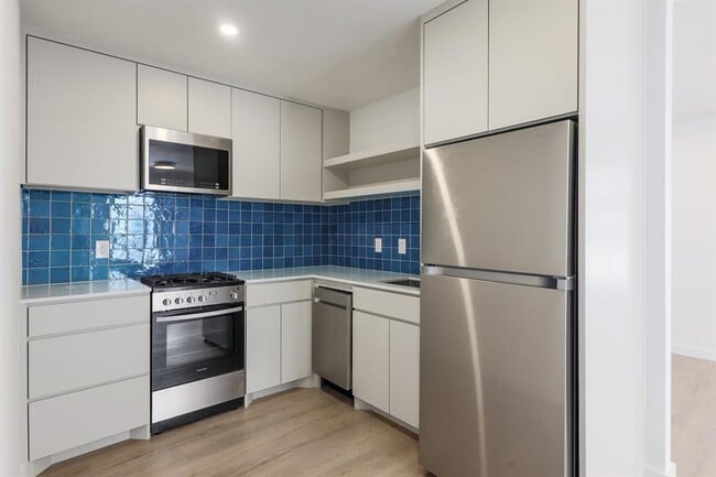 Building Photo - 902 Jessie St