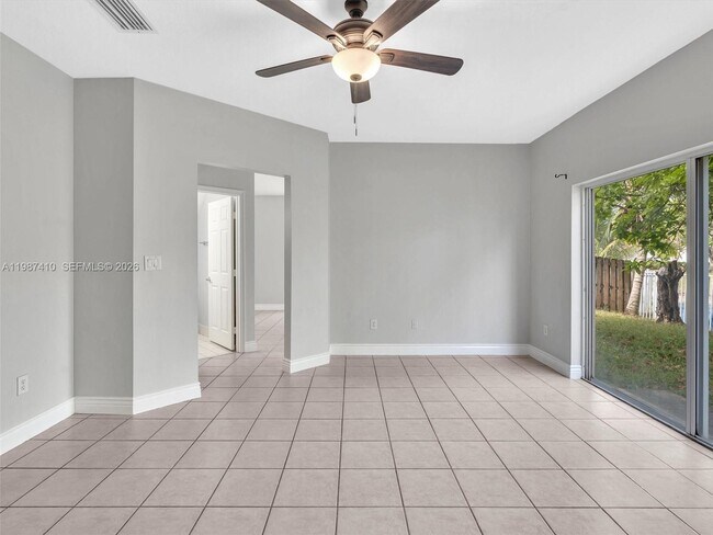 Building Photo - 1498 SW 106th Ave