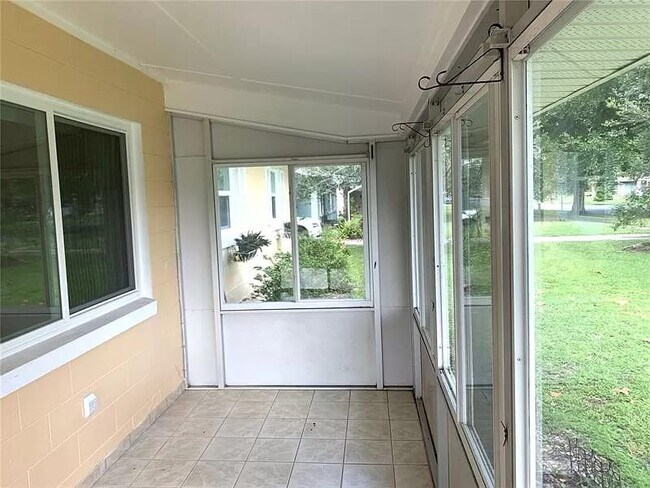 Building Photo - 2830 Northland Rd