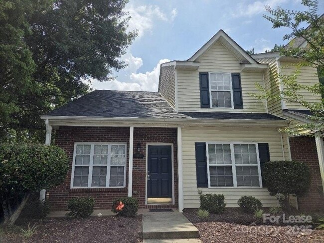 Building Photo - 105 Lynch Cir