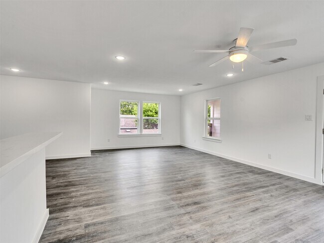 Building Photo - 6742 Madrid St