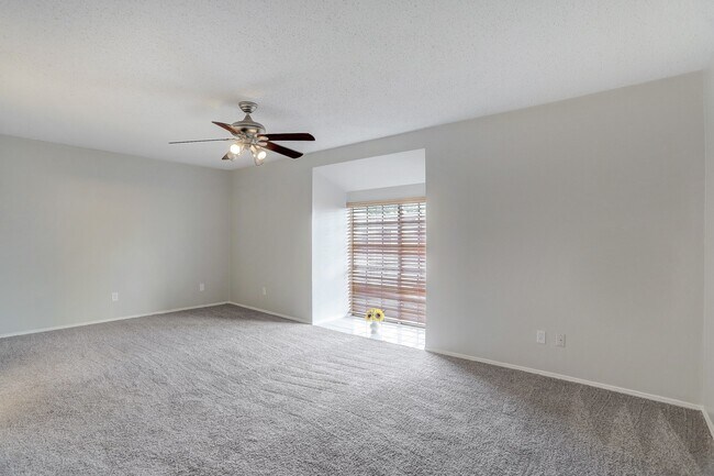 Building Photo - 12633 Memorial Dr