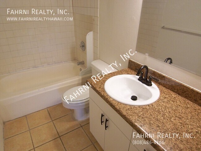 Building Photo - 95-2052 Waikalani Place B-207-