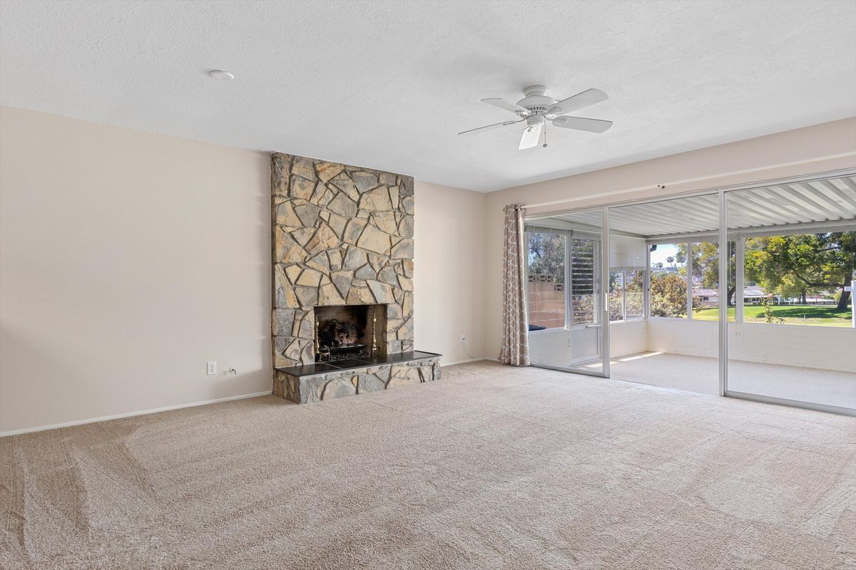 Building Photo - 1304 San Julian Dr