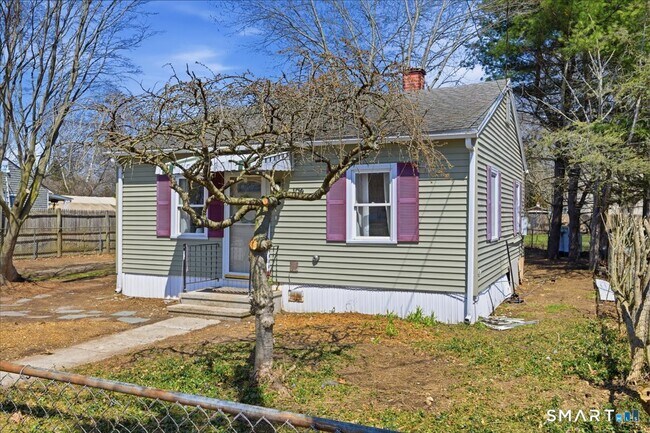 Building Photo - 106 Midway Oval