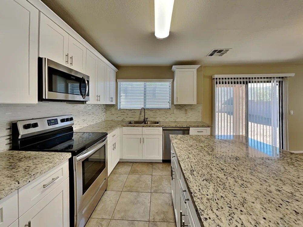 Building Photo - 209 E Valley View Dr