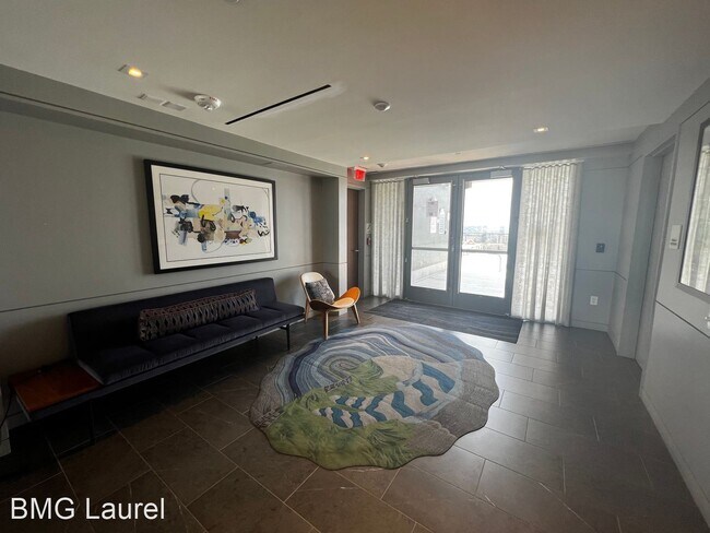 Building Photo - 1 br, 1 bath House - 1211 Van St SE (#302)