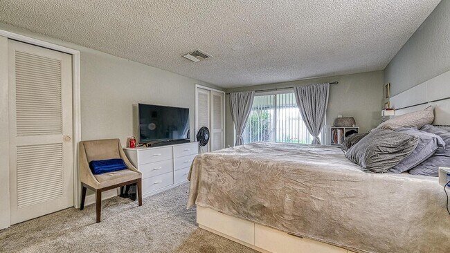 Building Photo - 9206 Gray Fox Ln